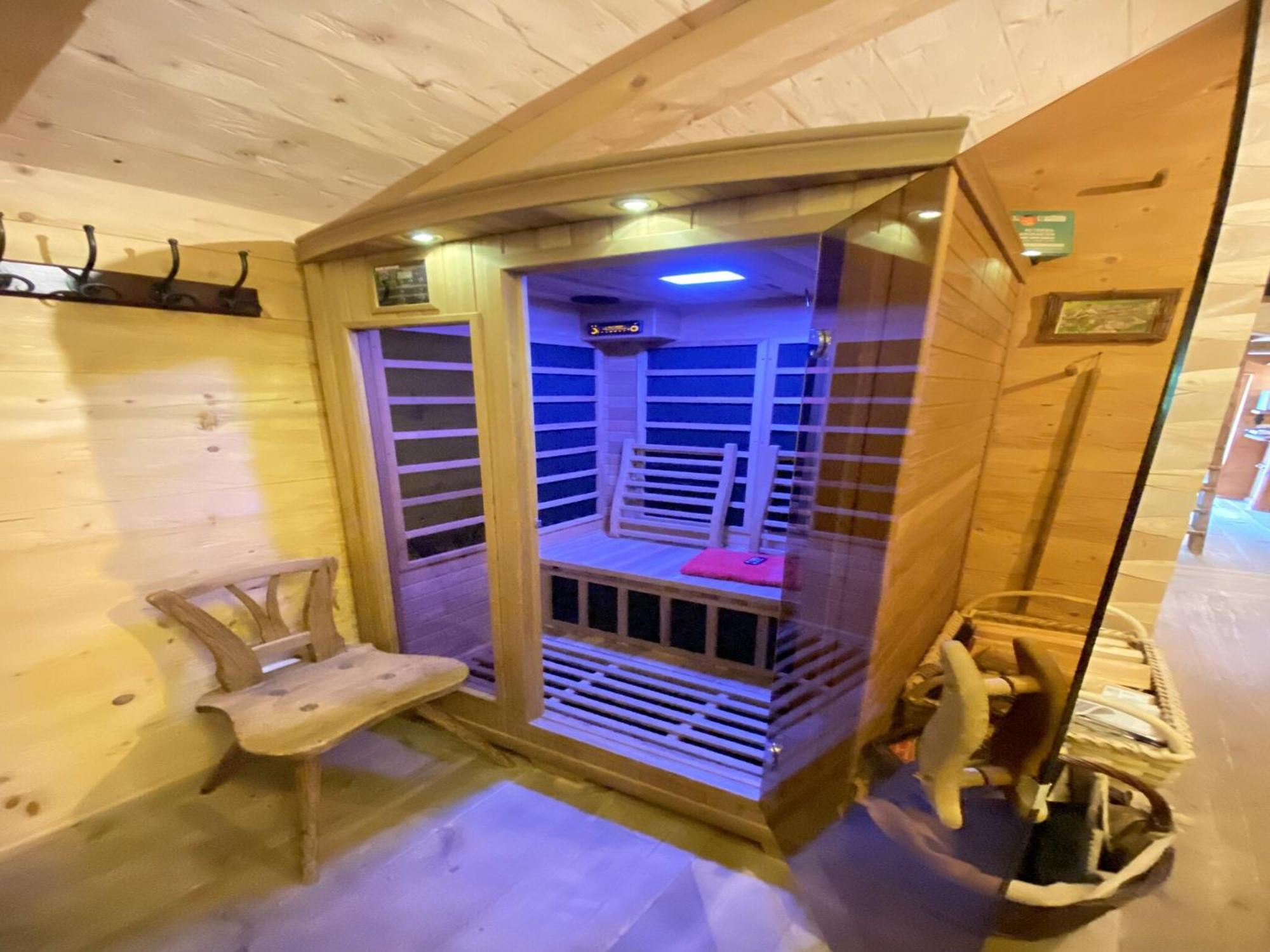 Eco Friendly Chalet Near The Lake In Asten Tittmoning Eksteriør billede