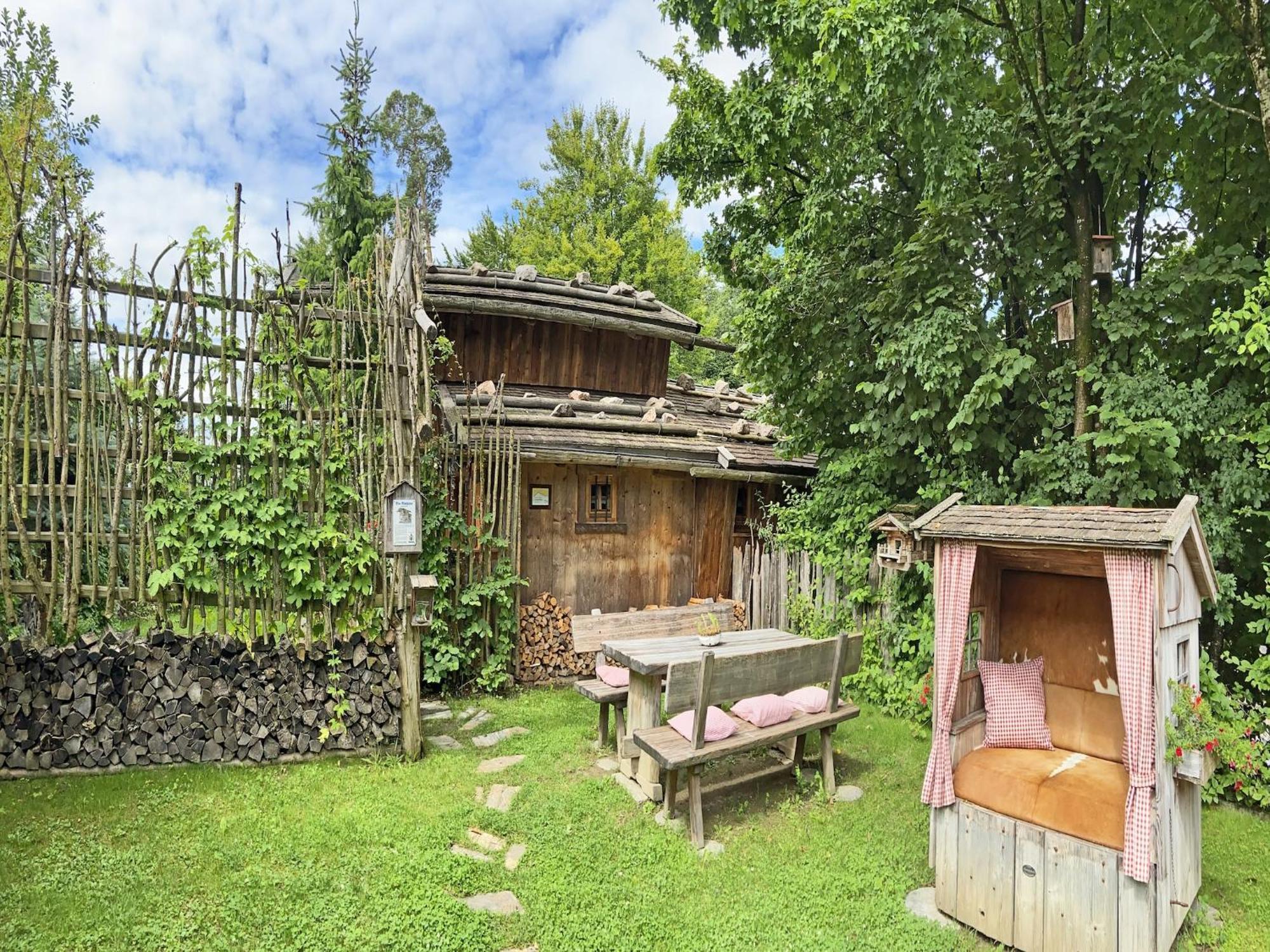 Eco Friendly Chalet Near The Lake In Asten Tittmoning Eksteriør billede